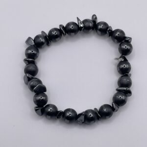 L bead bracelet - Elegant black color
